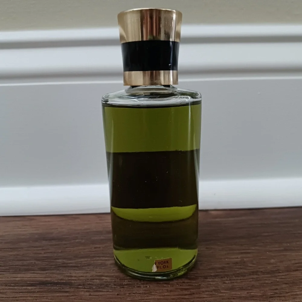 Vintage Jade East A Mans Cologne 4 Fl Oz Fragrance Green Glass Bottle 90% Full